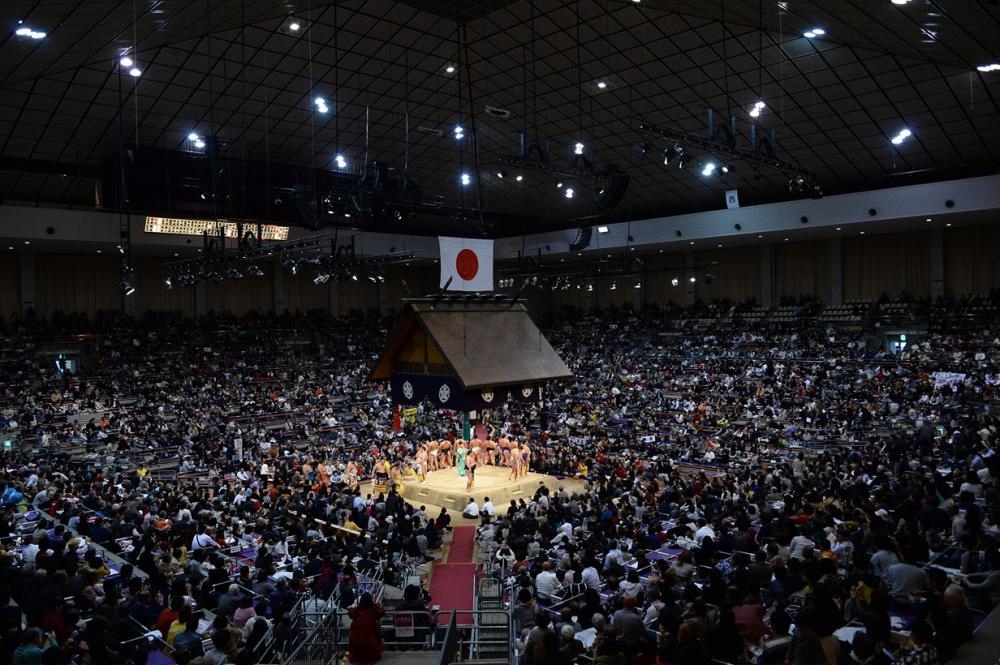 大相撲九州場所 イス席